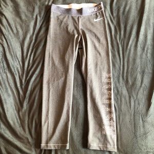 Noke Cropped Leggings